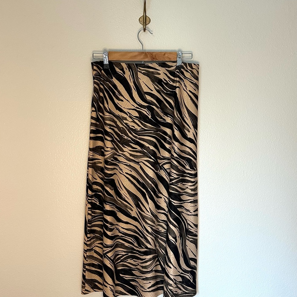 Nine West Black and Tan Animal Print Skirt